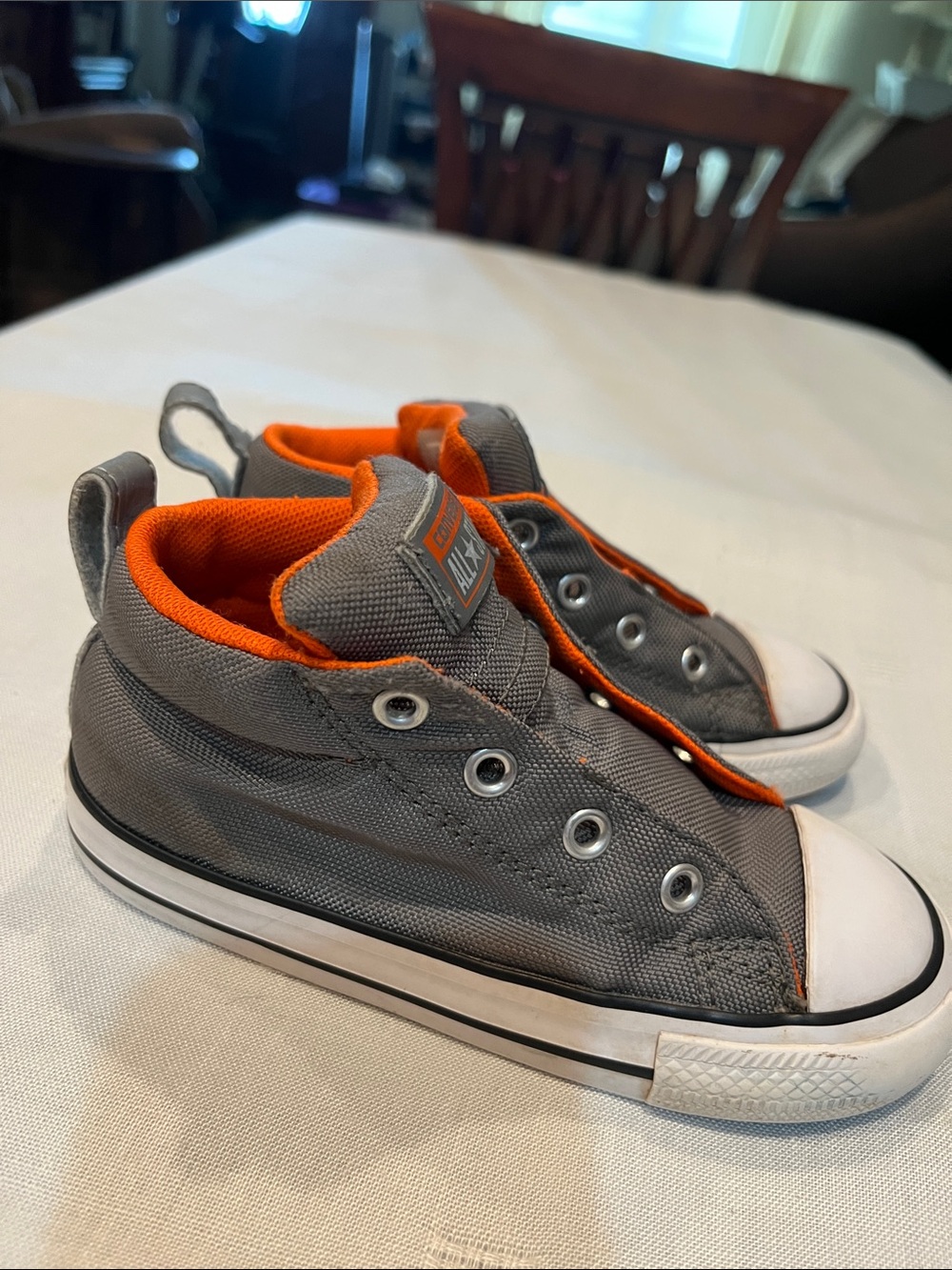 Converse All Star Sneakers size 9 kids